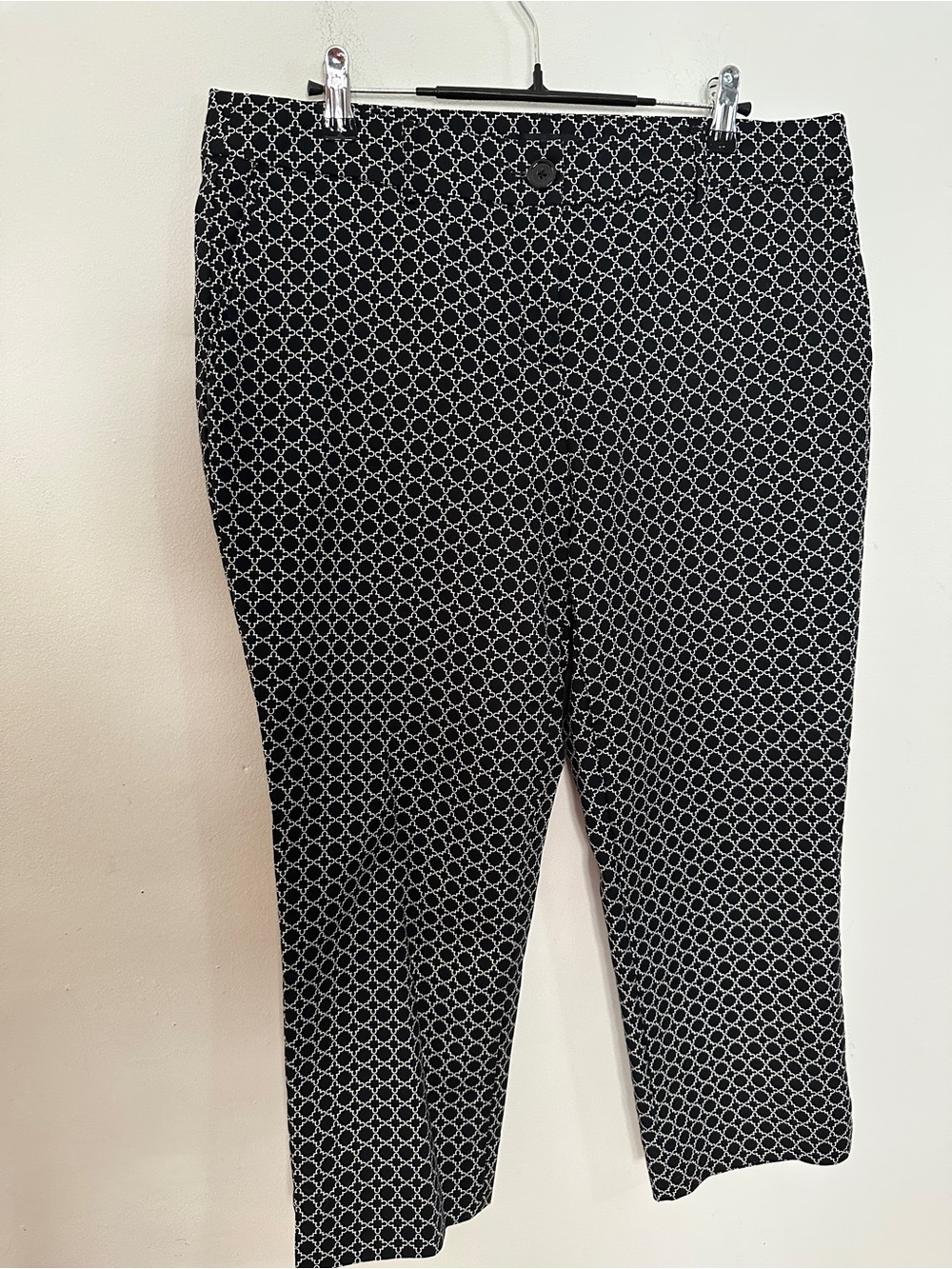 Hilary Radley Black and White Geometric Waistband Skirt